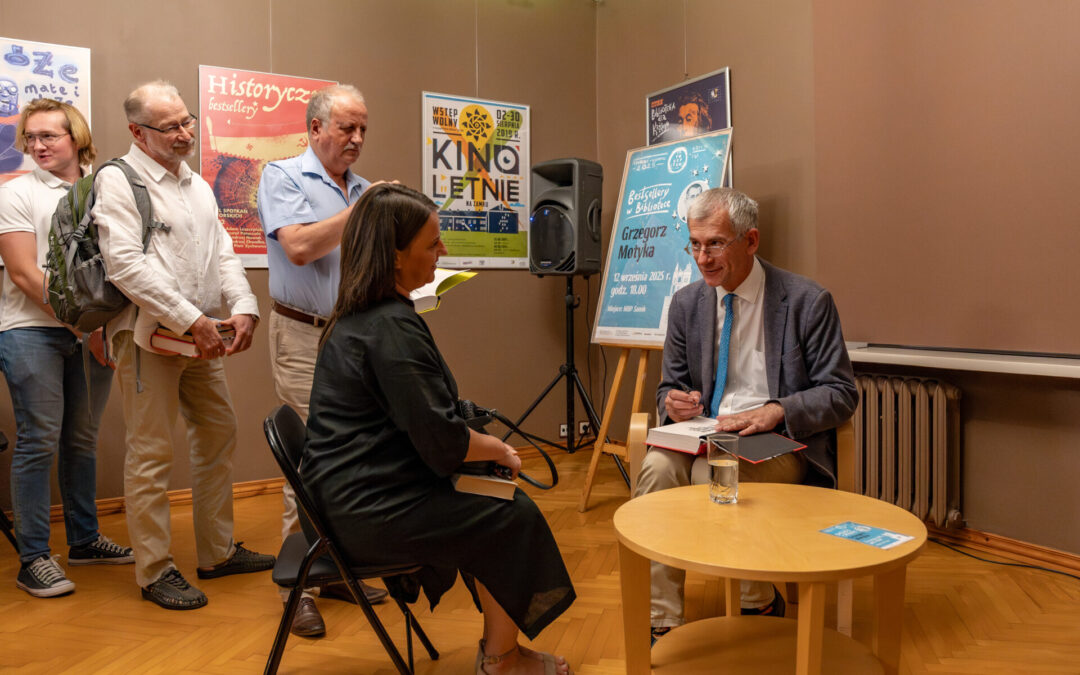 „Bestsellery w Bibliotece” – Grzegorz Motyka